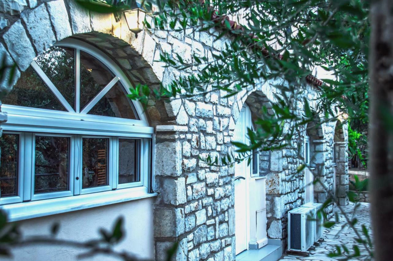 Kamares Suites Kalamata Esterno foto